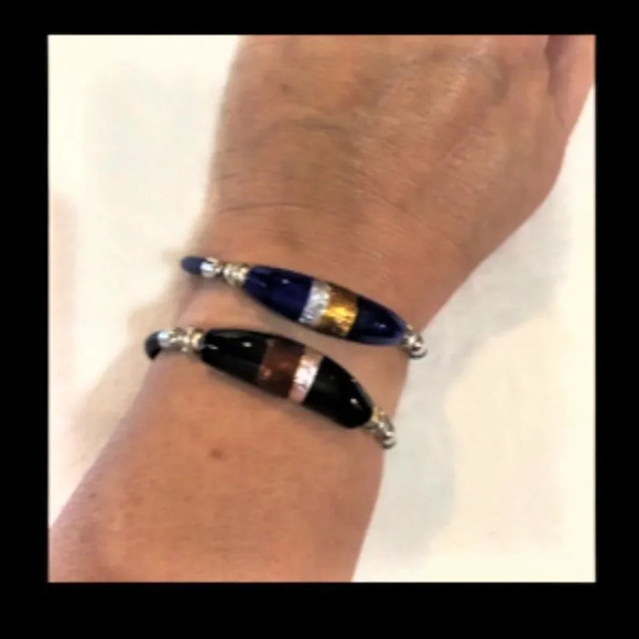 Wrap bracelet set of 2 black/blue EUC - Picture 2 of 2